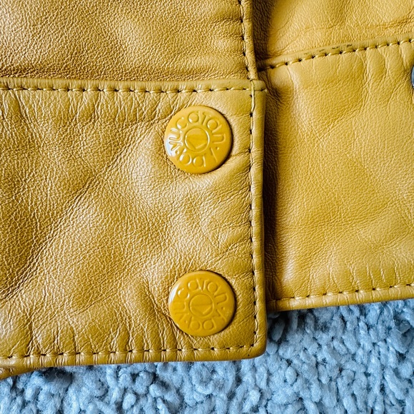 VINTAGE Yellow Cropped Genuine Leather Double Breast Jacket By Yucatan Bay Sz M - Picture 9 of 13